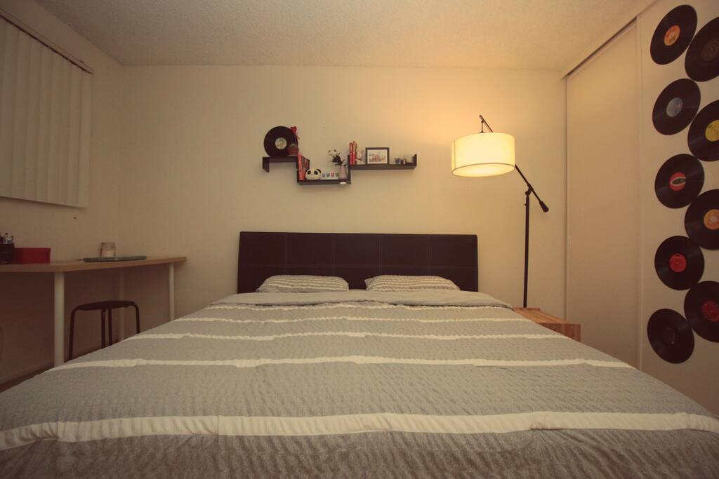 King size bed