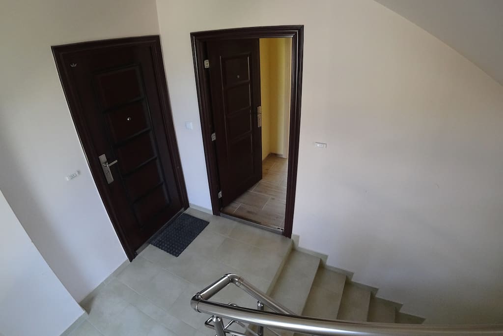Entry / Вход