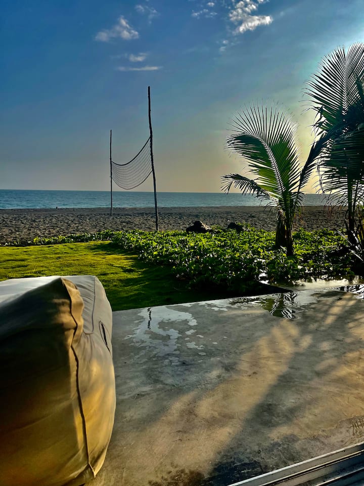 Suite Coral I Jacuzzi I Monterrico I Piscina - Guatemala