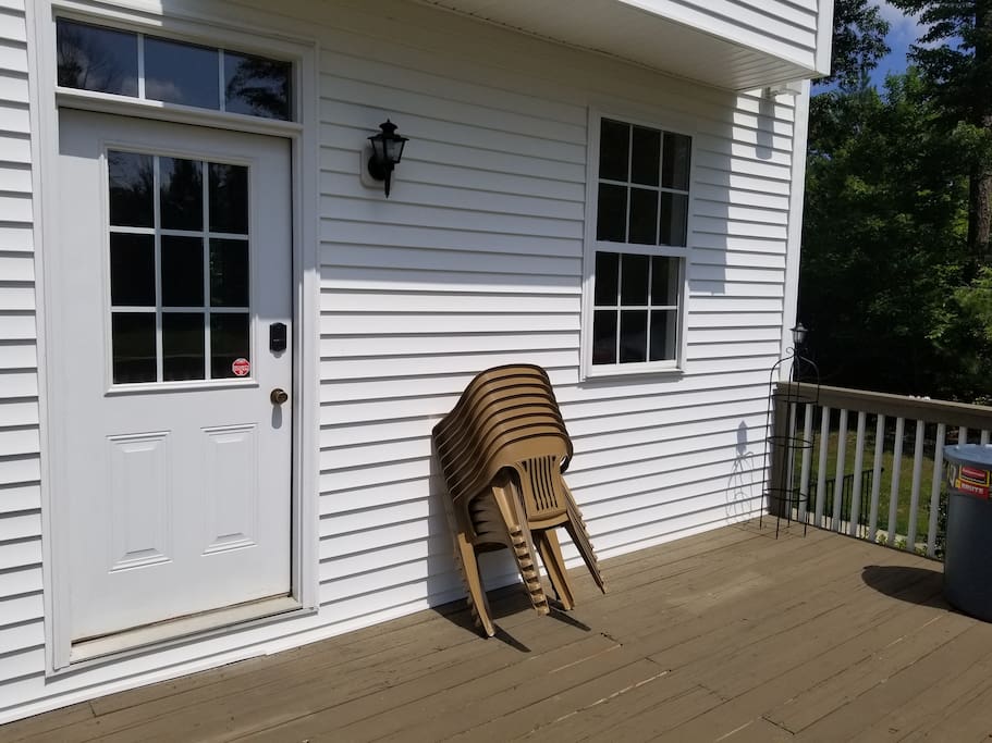 Private door access w/electronic lock