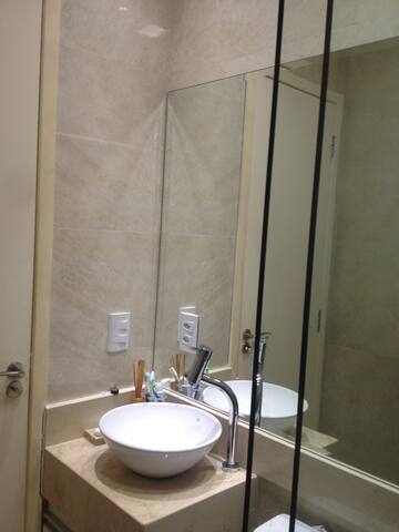 2 quartos próx. Praia de Ipanema gallery image 2