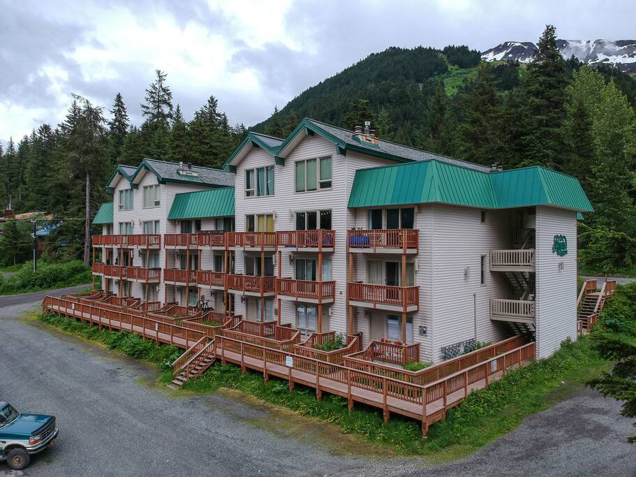 Slope-side Alyeska Condo with private entrance