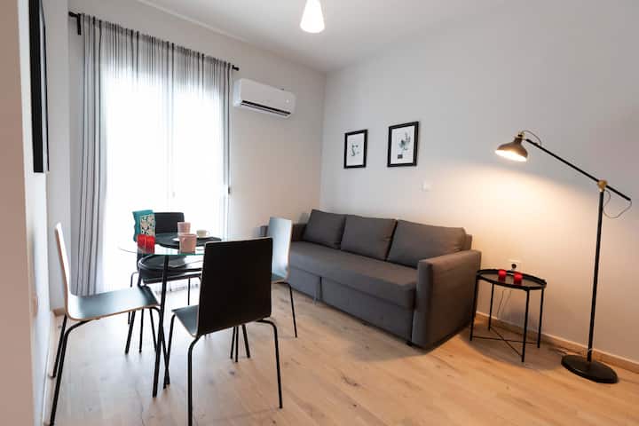 ¡La sala de estar y la mesa de comedor!