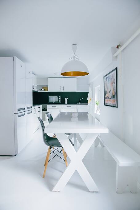 Fully equipped kitchen.