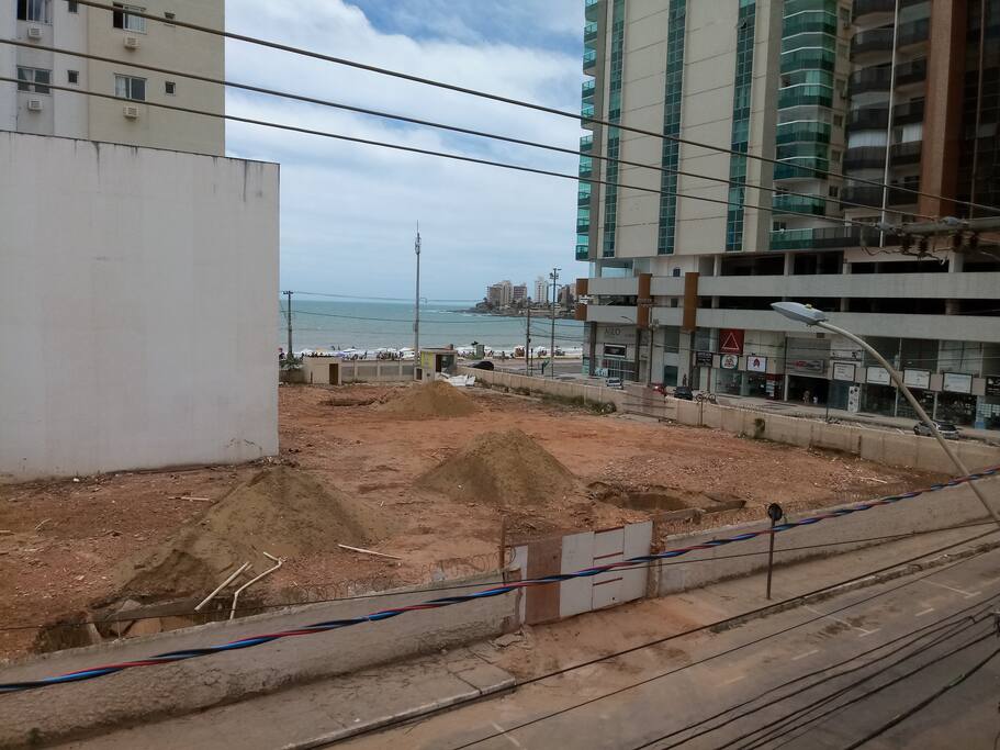 vista para o mar desde a sacada do ap