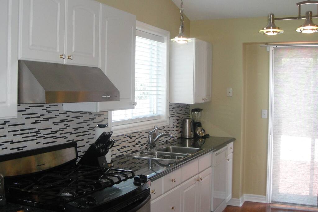 All Amenities Cooking Utensils are Provided !