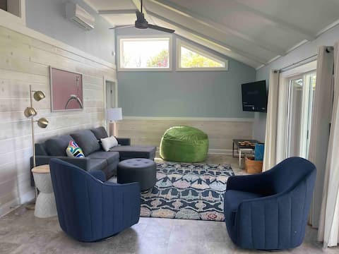 Top Airbnb: Sunset Cove - Private beach and amazing sunsets in Adirondacks