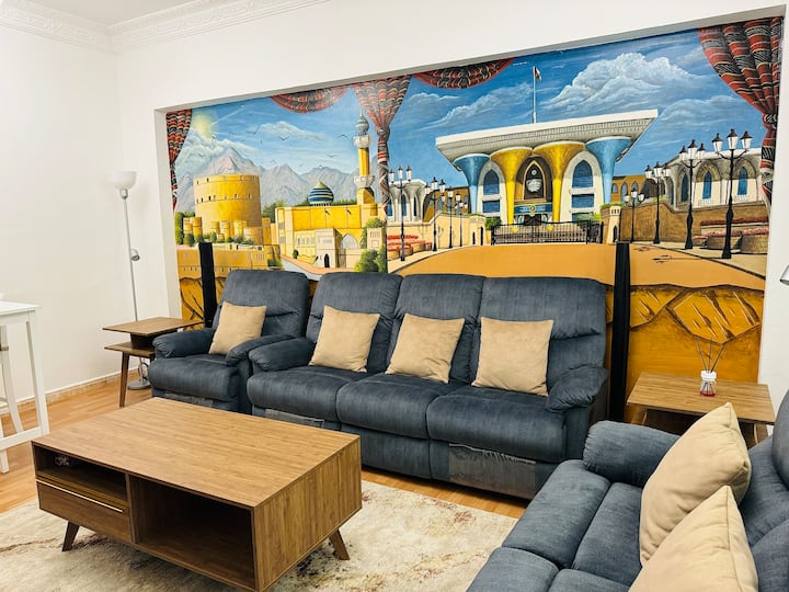 Cozy private room with Omani