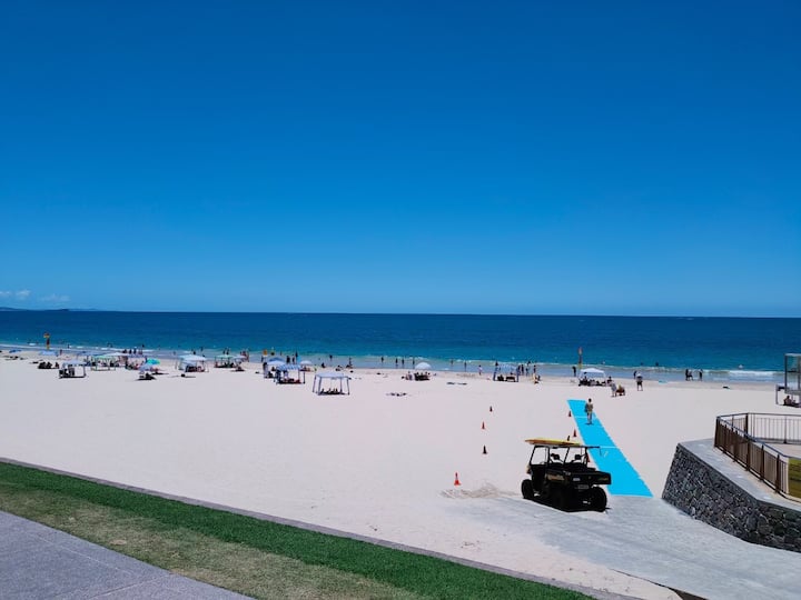 Alexandra Headland Holiday Rentals & Homes Queensland, Australia Airbnb