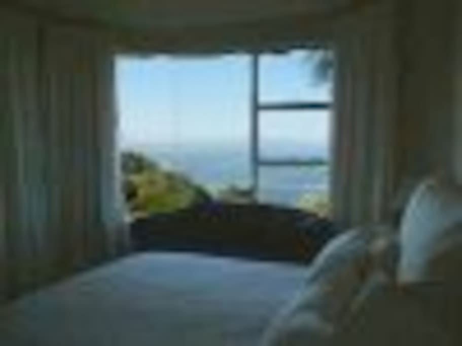 Main bedroom with sea view