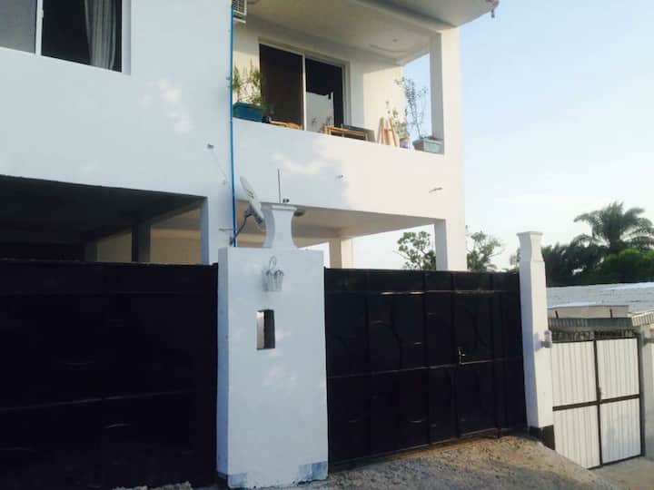 Studio deux pièces à mpita OCI Appartements à louer à PointeNoire