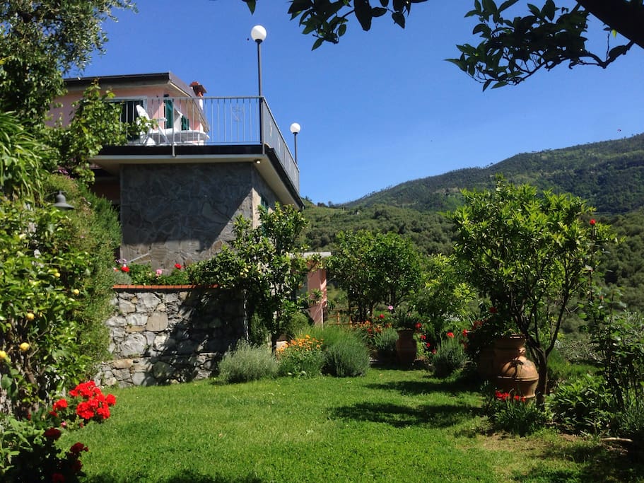 Cottage with amazing sea view 5T Houses for Rent in Monterosso Al