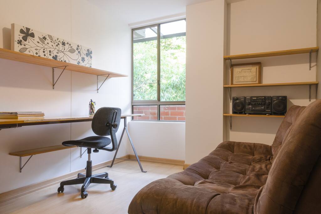 Study/Bedroom.
Sofa bed.