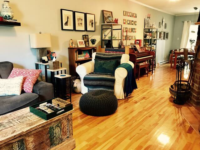 Airbnb Longueuil Vacation Rentals Places To Stay
