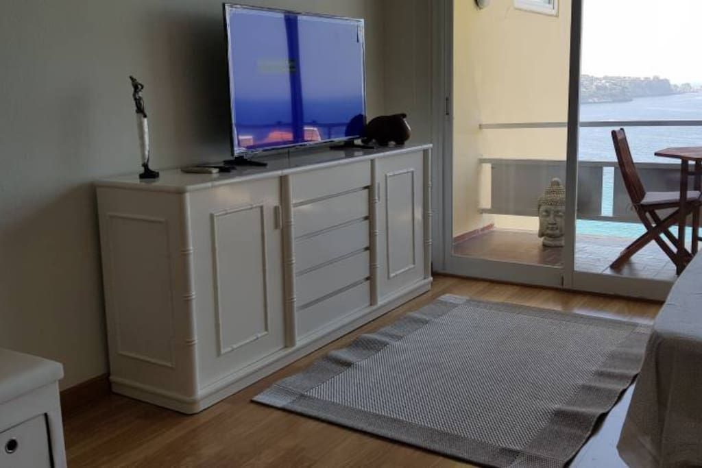 tv, wifi, cabinets!