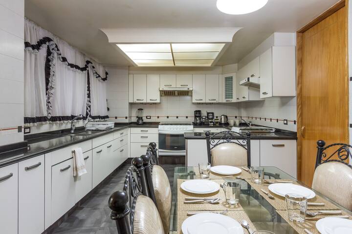 LUXURIOUS apartment in Polanco gallery image 3