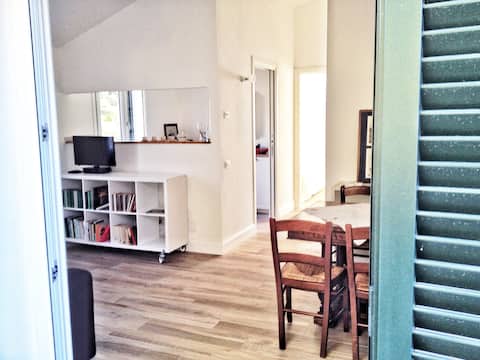 Annuncio Airbnb popolare: Relax in the olive trees Casa Novaro Imperia, app. Limone a Imperia