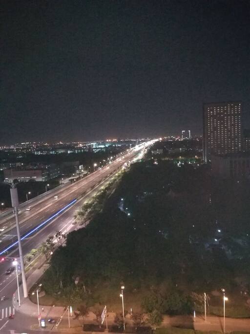 窗外夜景