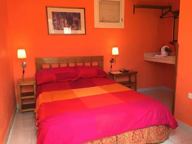 Varadero Beach and Nice garden - 2nd room