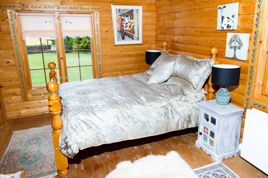 superking bedroom