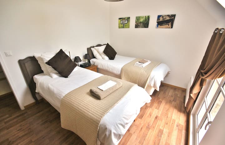 ห้องนอน 2 (สามารถทำเป็นเตียงคู่ได้)