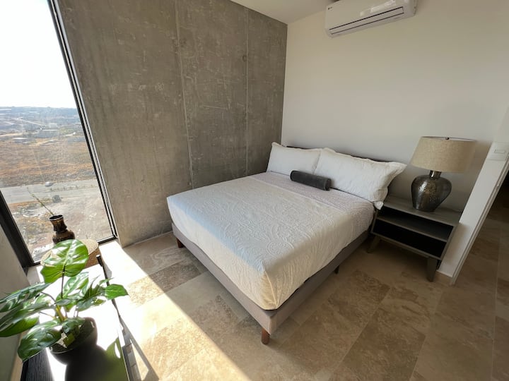 Habitación secundaria cama QUEEN / Secondary Room QUEEN BED