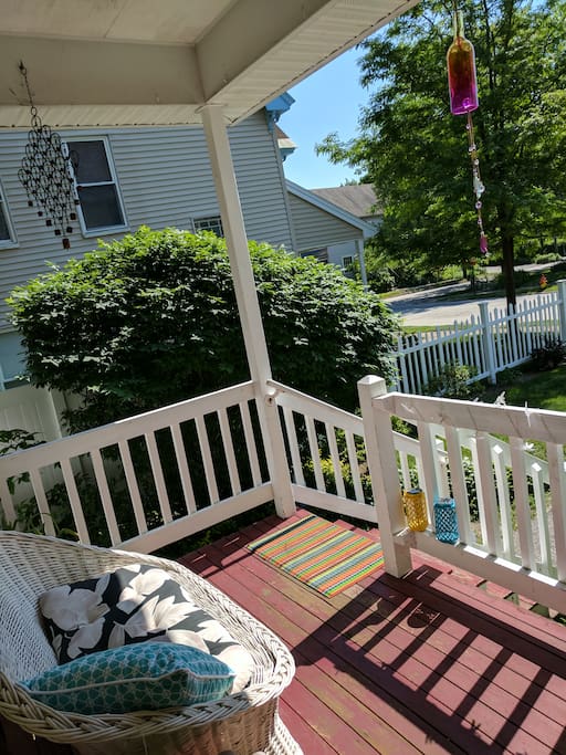 Afternoon Sun☀️ outside view from entrance on side porch.