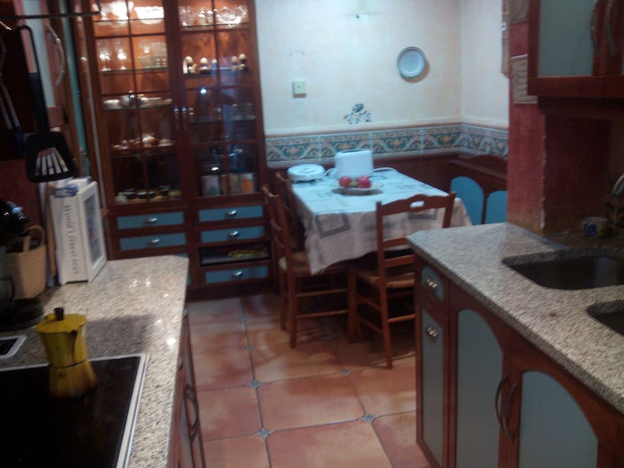 Nuestra cocina : otro espacio de encuentro