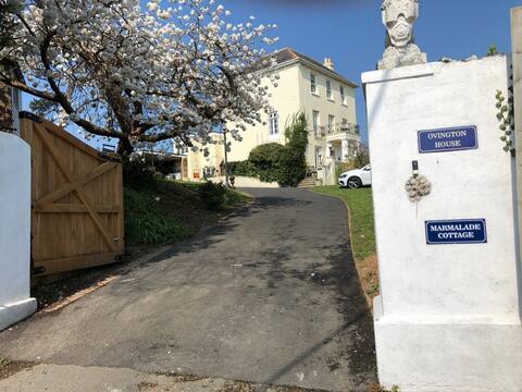 Marmalade Cottage 5* Scenery, Beach, AONB Location