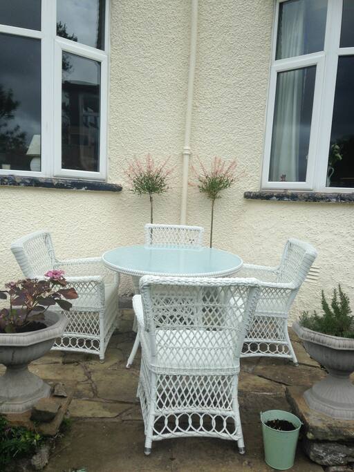 Sit in garden