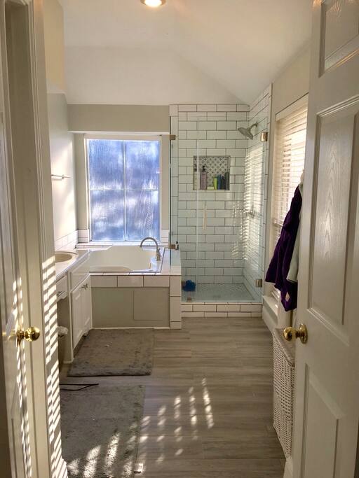 brand new seamless shower