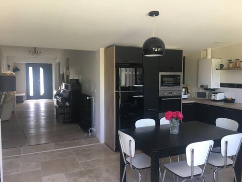 Maison, jardin, quartier calme, proche centre