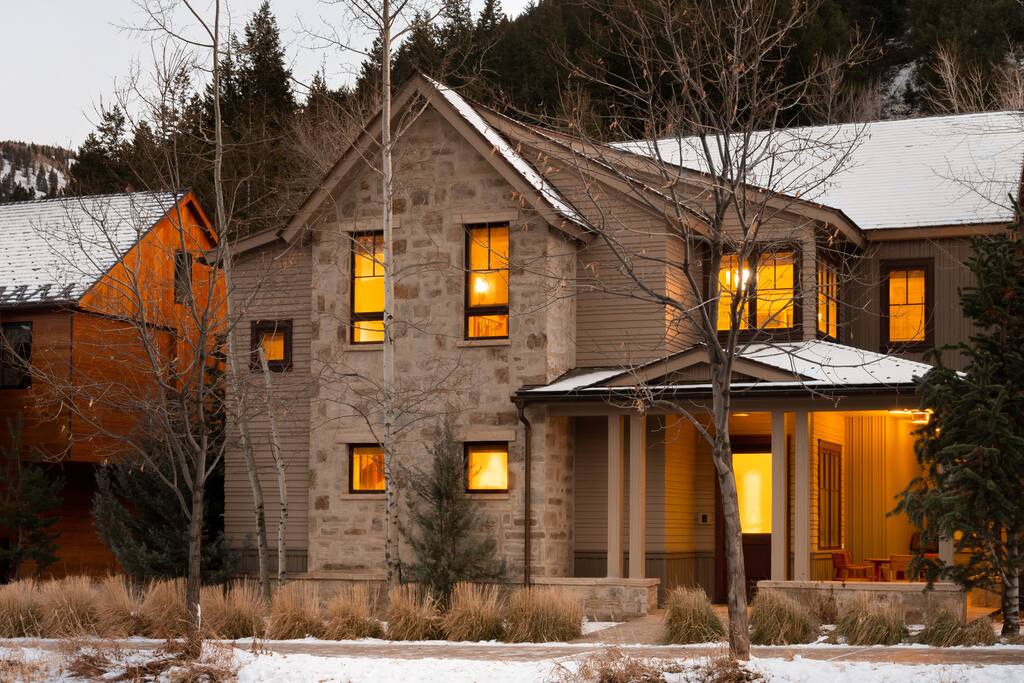 Downtown Aspen Villas for Rent in Aspen, Colorado, United States