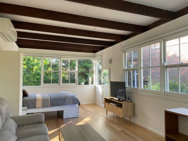 Amazing location across Rd Mount Martha STH Beach gallery image 4