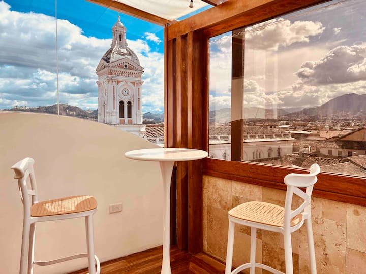 Hermosa Suite Con Vistas A La Catedral - Cuenca