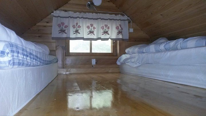 شقة علوية تتسع لنوم 4 أشخاص