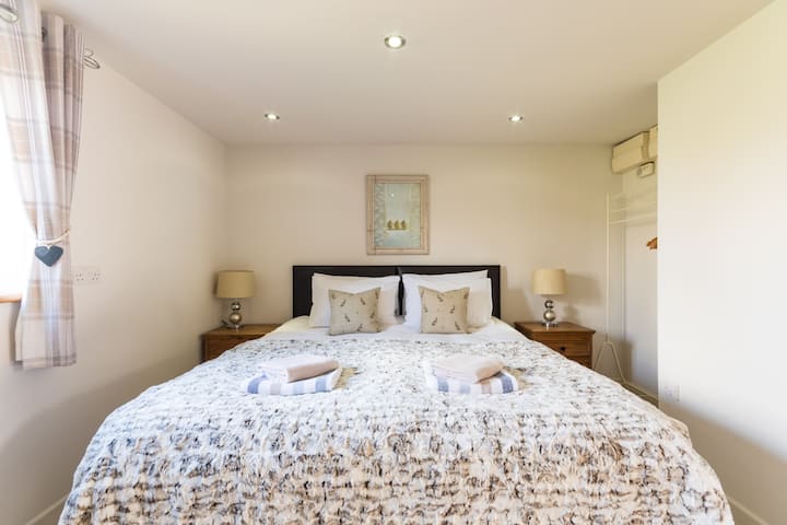 Главната спалня.