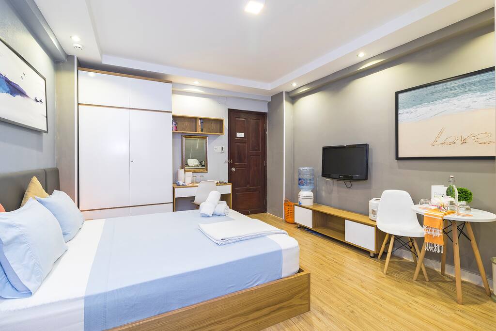 Eye-catching decoration with full amenities