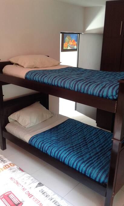 Habitación compartida
3 camas sencillas