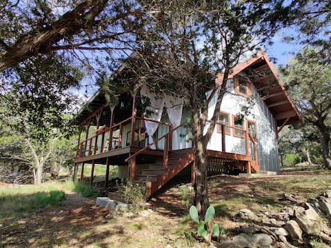 Serene Bungalow in Dripping Springs