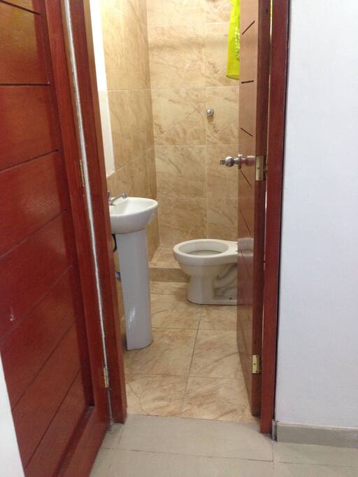 Baño Privado con agua Caliente.
