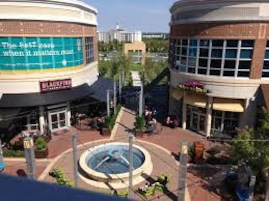 Daytime at Ballantyne Viilage