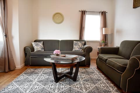 Cozy & Family Friendly Pittsburgh Home Sleeps 6