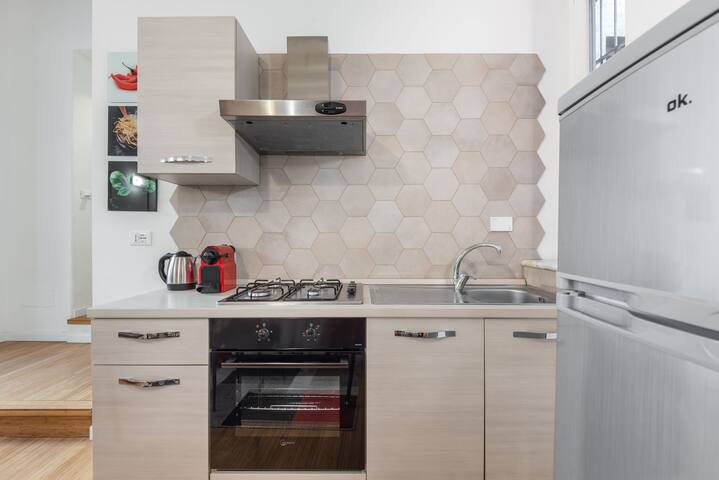 Restored Apartment- Stunning Pantheon View gallery image 5