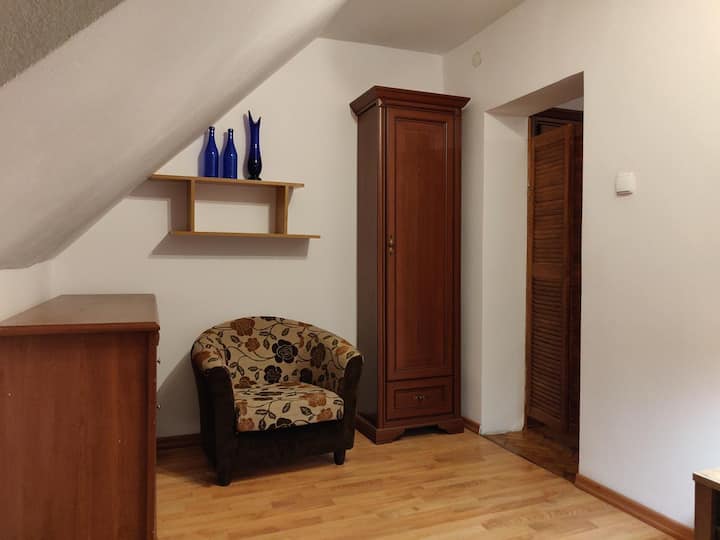 Dormitorio: vista desde la cama. 