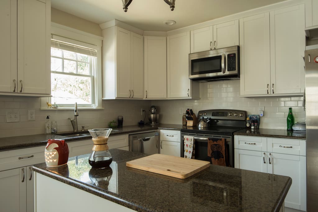 Oven, stove-top, microwave and dishwasher to make life easier.