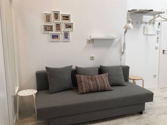 1 NN Loft con WiFi, A/A fácil parking, Céntrico