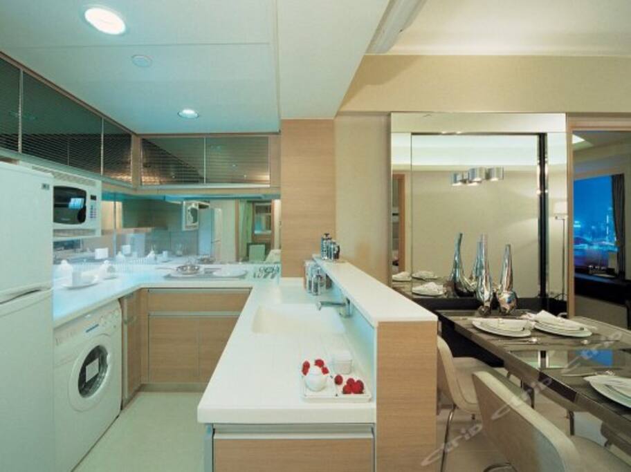 Open kitchen for free to use with Amway's Queen