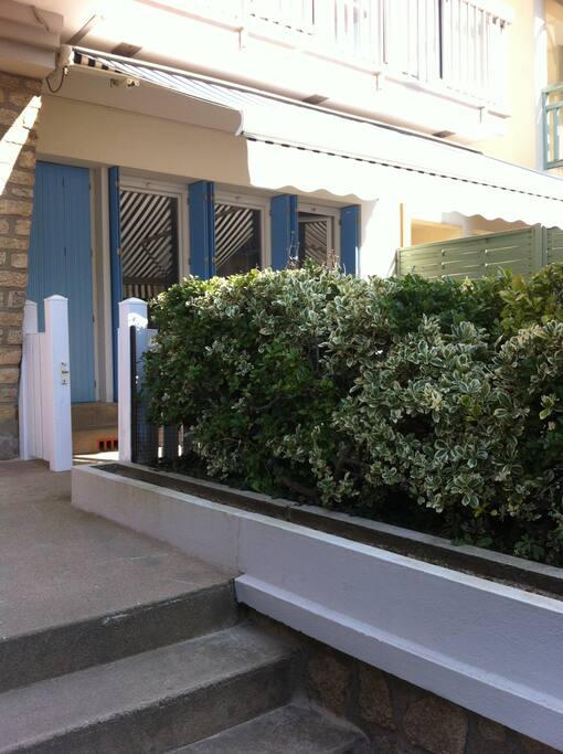 Voici l'entrée de la terrasse.