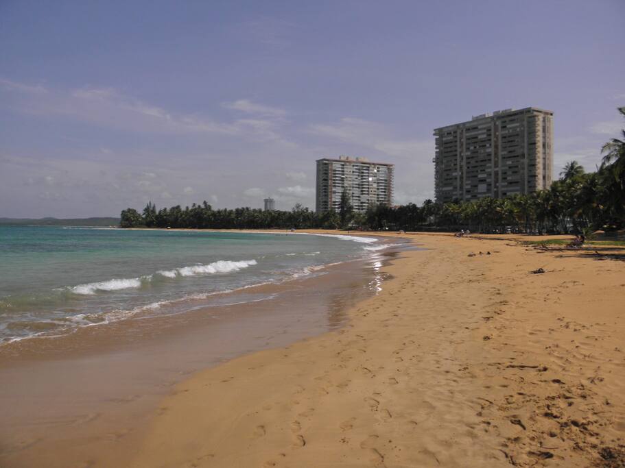 Playa Azul beach, view to the east.